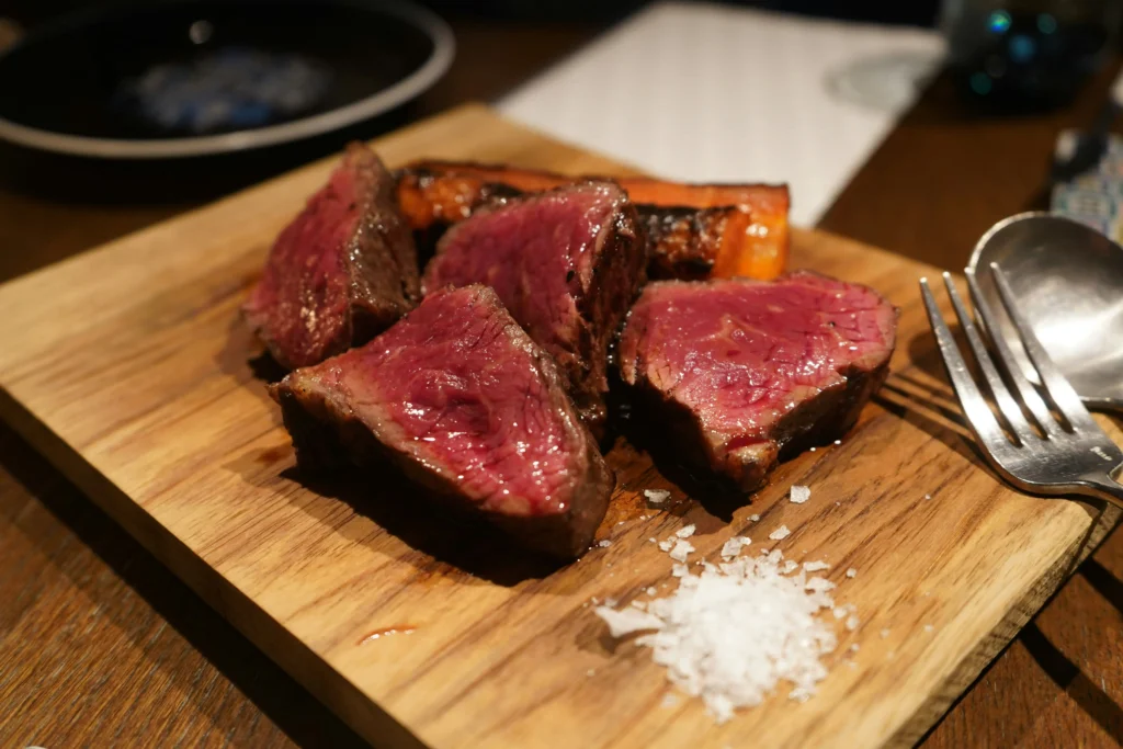 Medium-rare meat