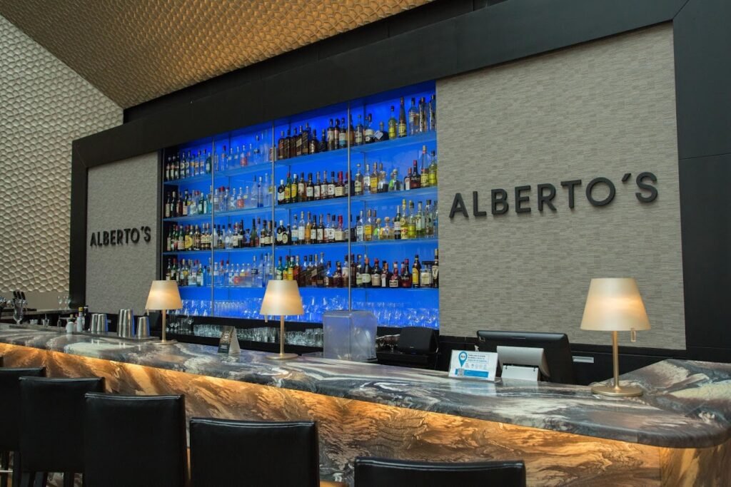 alberto's lobby bar